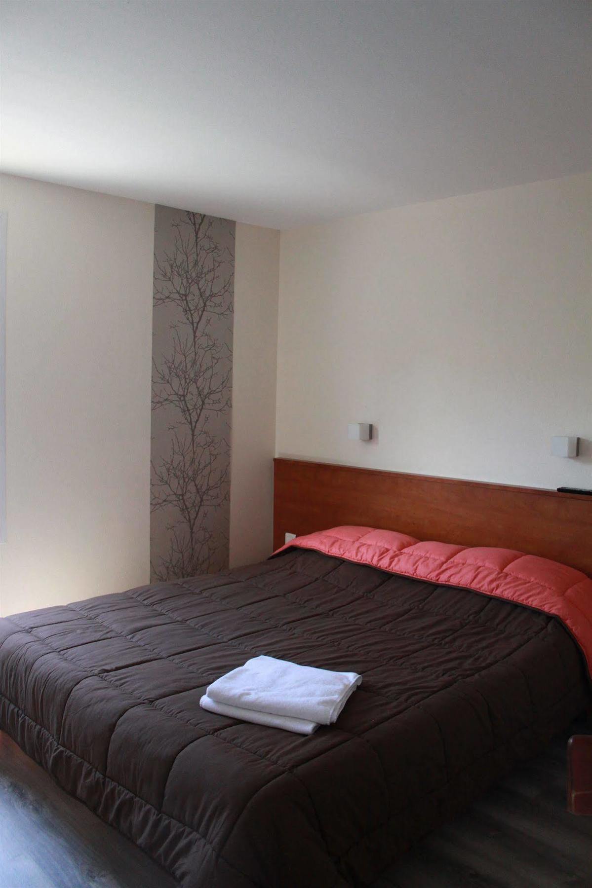 Fasthotel Nimes 卡萨尔格斯 外观 照片